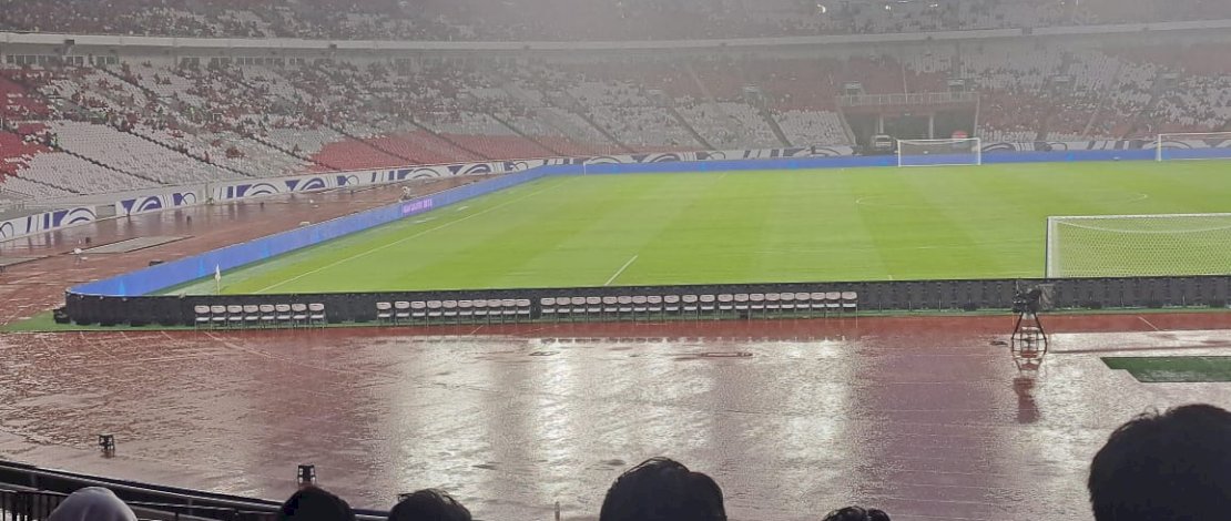 Cuaca Tak Menentu dan Rumput GBK: Ujian Berat Timnas Malam Ini