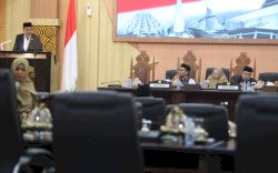 PJ Sekda Kota Makassar Hadiri Rapat Paripurna Tentang Pemandangan Umum Fraksi