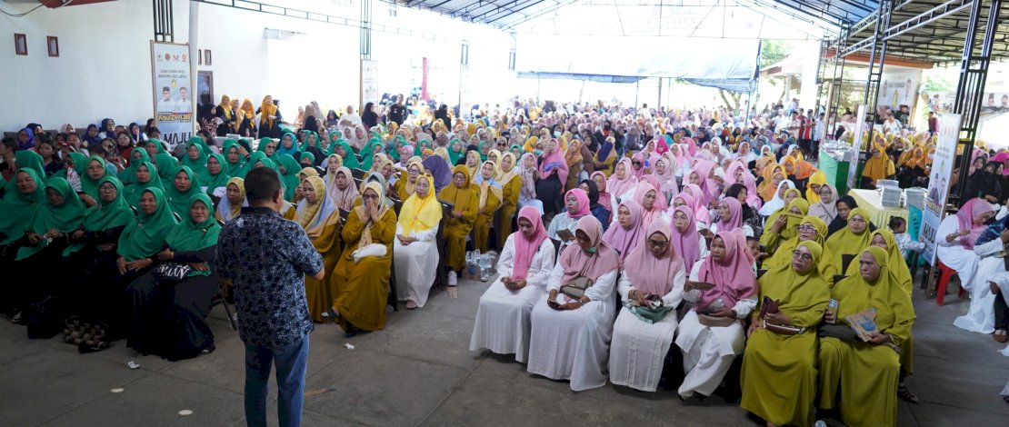 Kurang lebih 2.500 ibu-ibu yang tergabung dalam Perempuan Maju se-Luwu Utara siap mengawal kemenangan pasangan Muhammad Fauzi-Ajie Saputra (MAJU) pada pilkada 27 November 2024 mendatang. Kurang lebih 2.500 ibu-ibu yang tergabung dalam Perempuan Maju se-Luwu Utara siap mengawal kemenangan pasangan Muhammad Fauzi-Ajie Saputra (MAJU) pada pilkada 27 November 2024 mendatang.