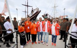 Hargai Budaya, Danny-Azhar Gunakan Perahu Pinisi ke Lokasi Kampanye Akbar