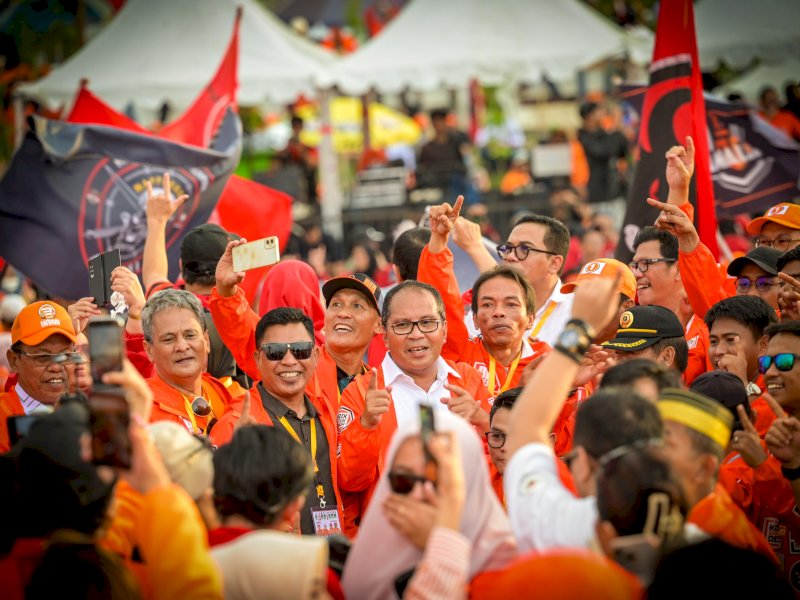Kampanye Akbar Danny-Azhar di Makassar: Dukungan Tanpa Imbalan, Harapan untuk Sulsel