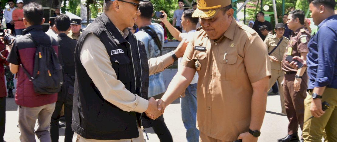 Pj Gubernur Sulsel Prof Zudan Arif Fakrulloh melakukan kunjungan ke daerah mengecek kesiapan Pilkada Serentak 2024. Pj Gubernur Sulsel Prof Zudan Arif Fakrulloh melakukan kunjungan ke daerah mengecek kesiapan Pilkada Serentak 2024.