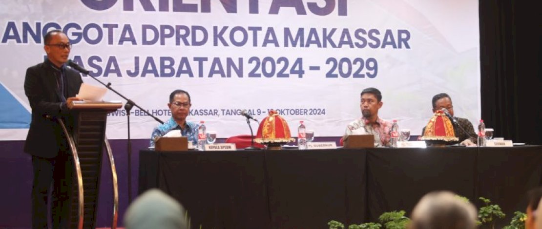 Pjs Wali Kota Makassar, Andi Arwin Azis hadiri penutupan orientasi anggota DPRD Kota Makassar masa jabatan 2024-2029, mendampingi Pj Gubernur Sulsel, Prof Zudan Arif Fakrulloh, yang digelar di Swissbell Hotel, Sabtu (12/10/2024).
