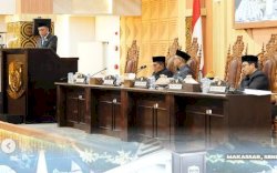 Kepala Bapenda Hadiri Rapat Pendapat Akhir Fraksi-Fraksi DPRD Kota Makassar Bahas APBD 2025