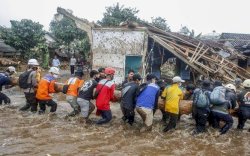Lima Tewas, Empat Hilang Akibat Bencana Alam di Sukabumi