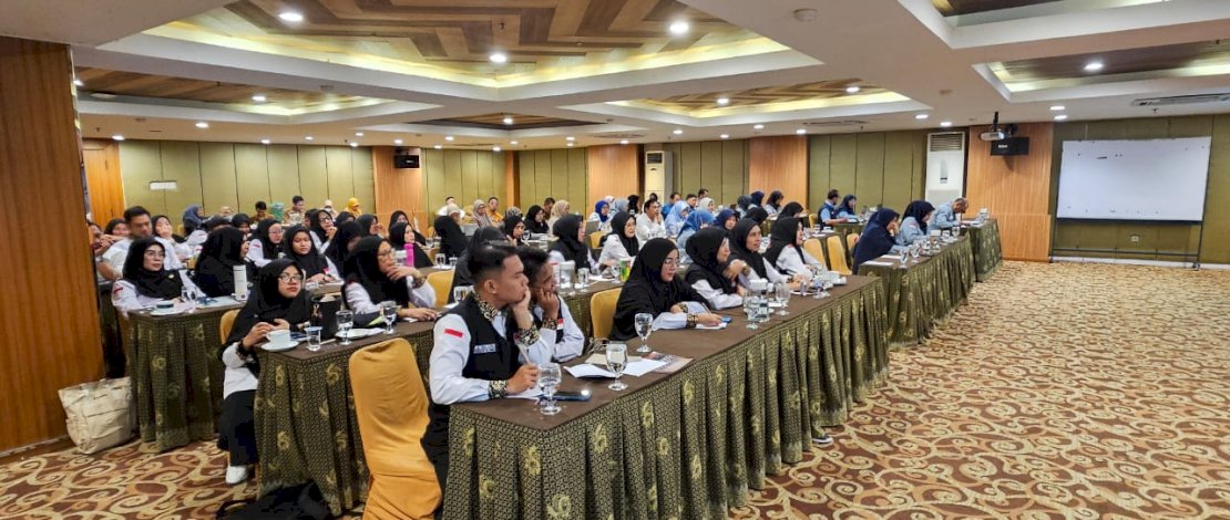 Monitoring dan Evaluasi Penyelenggaraan Surveilans Kesehatan Haji yang digelar oleh Dinas Kesehatan Provinsi Sulsel, di Hotel Almadera Makassar, Senin, 9 Desember 2024.