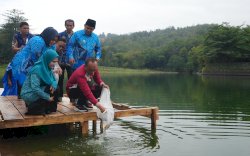 Pemprov Sulsel Telah Salurkan 5 Juta Bibit Bantuan Benih Perikanan