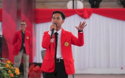 Kisah Inspiratif Asri: Dari Menjual Buras hingga Meraih Beasiswa KIP-K di Universitas Hasanuddin