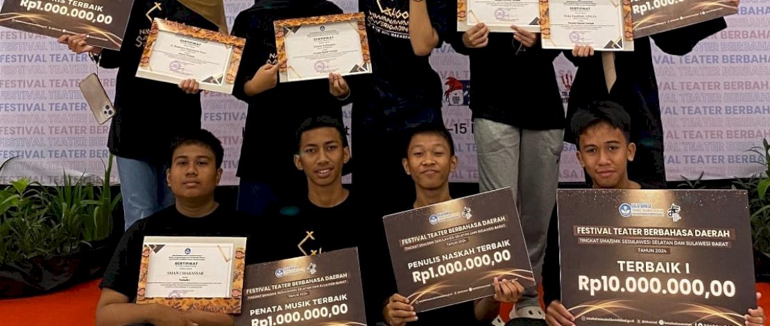Teater SATU Makassar dari Sekolah Menengah Atas (SMA) Negeri 1 Makassar dengan karya pertunjukan yang menggunakan bahasa Bugis klasik berjudul "Galigo, Nawanawana Saweiganding" berhasil menjadi juara umum pada Festival Teater Berbahasa Daerah Tahun 2024 Se-Sulawesi Selatan dan Sulawesi Barat.