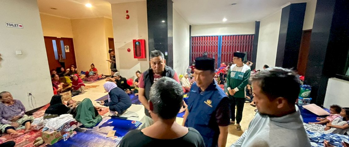 Kondisi di lokasi pengungsian yang dikunjungi Pj Gubernur Sulsel, Prof Zudan Arif Fakrulloh, Senin dini hari tadi. Kondisi di lokasi pengungsian yang dikunjungi Pj Gubernur Sulsel, Prof Zudan Arif Fakrulloh, Senin dini hari tadi.