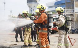 Nataru 2024, Pelindo Gelar Simulasi Penanggulangan Keadaan Darurat di Pelabuhan Makassar