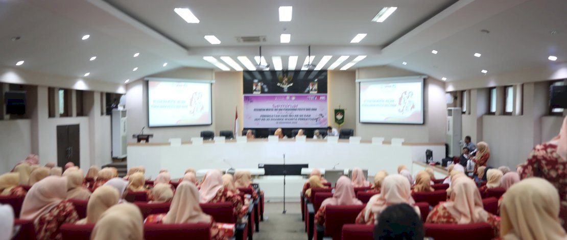 Dharma Wanita Persatuan (DWP) Kota Makassar menggelar seminar kesehatan mental ibu dan pengasuhan positif bagi anak, sekaligus dirangkaikan dengan HUT ke 25 DWP. Dharma Wanita Persatuan (DWP) Kota Makassar menggelar seminar kesehatan mental ibu dan pengasuhan positif bagi anak, sekaligus dirangkaikan dengan HUT ke 25 DWP.