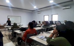 Dorong Kapasitas Peserta PPG, Dekan FBS UNM Gelar Pelatihan Penulisan Karya Ilmiah
