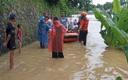 Basarnas Kerahkan 4 Tim Evakuasi Warga di Beberapa Titik Banjir Makassar