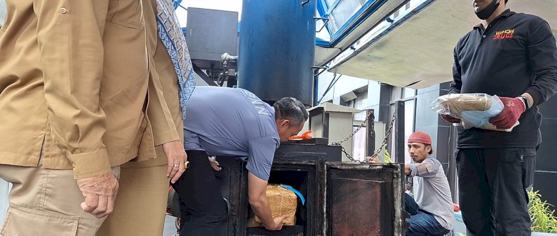 BNNP Sulsel memusnahkan barang bukti narkoba, Selasa, 24 Desember 2024.