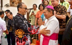 Jalin Silaturahmi, Pj Gubernur Sulsel Prof Zudan Hadiri Open House Keuskupan Agung Makassar