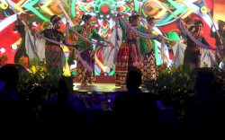 Tari Makkareso Filosofi Semangat Kerja Awali Refleksi Akhir Tahun 2024 Pemkot Makassar