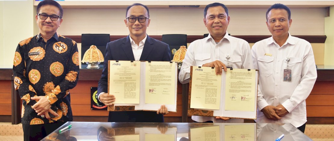 Pemerintah Provinsi Sulsel dan Perum Bulog melakukan penandatanganan MoU terkait pinjam pakai lahan pembangunan lumbung pangan, di Kantor Gubernur Sulsel, Jumat, 3 Januari 2025. Pemerintah Provinsi Sulsel dan Perum Bulog melakukan penandatanganan MoU terkait pinjam pakai lahan pembangunan lumbung pangan, di Kantor Gubernur Sulsel, Jumat, 3 Januari 2025.