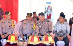 Pj Bupati Takalar Dampingi Kapolda Sulsel Resmikan Masjid Ar Rahman Bharaduta