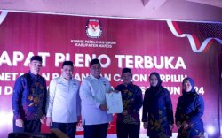 KPU Maros Tetapkan Chaidir Syam-Andi Moetazim Sebagai Bupati dan Wakil Bupati Terpilih