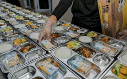 Pemerintah Mulai Bagikan Makanan Bergizi Gratis ke Bumil, Busui, dan Balita 