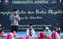 Hadiri Pengajian Rutin Majelis Taklim Ilmu HMT Lassang, Pj Bupati Takalar Ajak Berlomba Berbuat Kebaikan