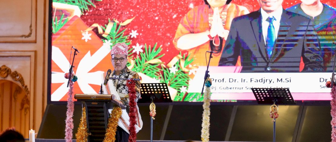 Perayaan Natal Pegawai Aparatur Sipil Negara (ASN), Non ASN, dan Purnabakti Pemprov Sulsel yang beragama Kristen, yang digelar di Hotel Myko, Makassar, Sabtu, 11 Januari 2025.