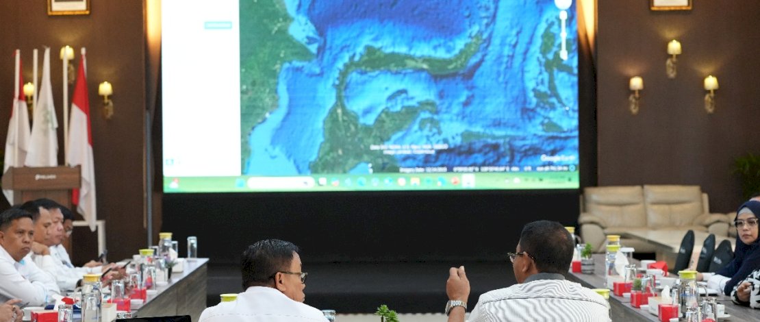 Bupati Boalemo terpilih periode 2025-2030 Rum Pagau, saat melakukan kunjungan dalam rangka koordinasi terkait pengembangan Pelabuhan Tilamuta di Kantor Pelindo Regional 4 di Makassar, Senin, 13 Januari 2025.