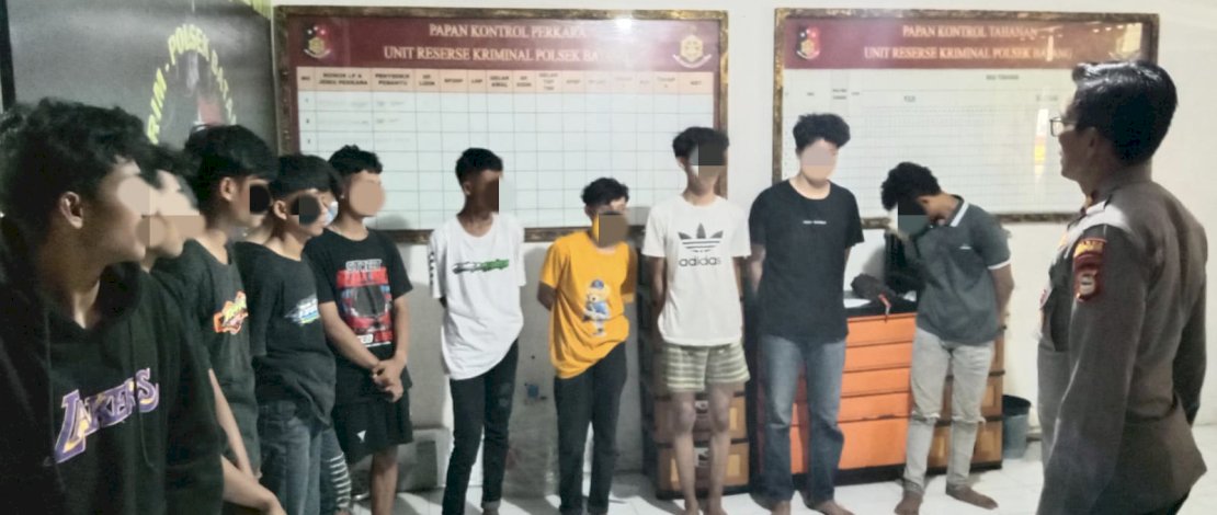 Polisi mengamankan belasan remaja yang terlibat aksi tawuran di Jeneponto.