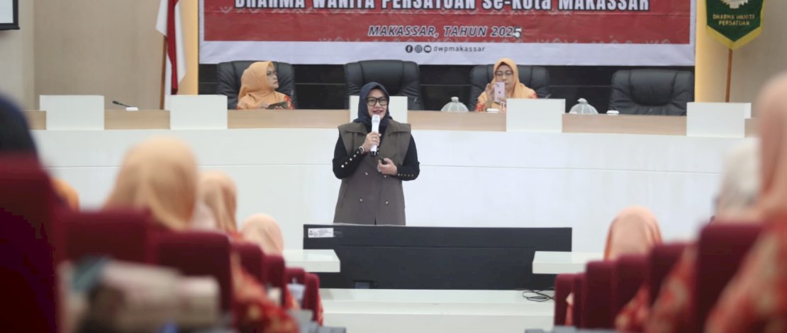 Pertemuan rutin pengurus dan unsur pelaksana Dharma Wanita Persatuan (DWP) se kota Makassar, di gelar di Ruang Sipakatau, Kantor Balaikota, Jumat, 17 Juli 2025.