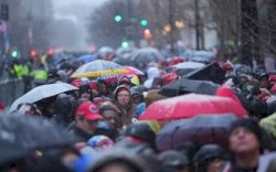 Jelang Pelantikan Trump, Massa Padati Washington