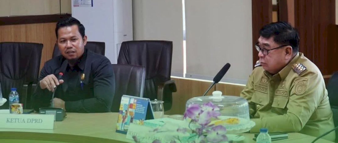 Wakil Ketua DPRD Yusuf Lapanna Bersama Pemkot Parepare Fokuskan Pembenahan Pengelolaan Parkir RS Hasri Ainun Habibie Wakil Ketua DPRD Yusuf Lapanna Bersama Pemkot Parepare Fokuskan Pembenahan Pengelolaan Parkir RS Hasri Ainun Habibie
