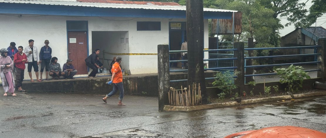 Seorang petugas keamanan atau sekuriti berinisial MA (29) di Kota Makassar, ditemukan tewas di pos penjagaan. 