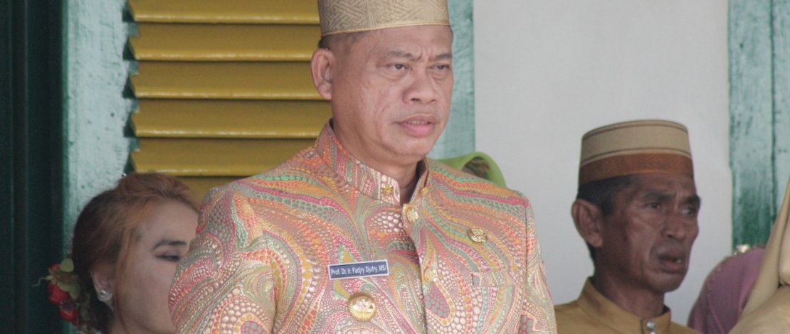 Penjabat (Pj) Gubernur Sulawesi Selatan (Sulsel), Prof. Dr. Ir. Fadjry Djufri Penjabat (Pj) Gubernur Sulawesi Selatan (Sulsel), Prof. Dr. Ir. Fadjry Djufri