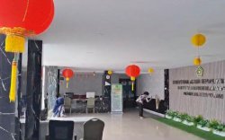 Hari Raya Imlek, Kantor Kemenag Sulsel Dihiasi Lampion dan Bunga Mei Hwa