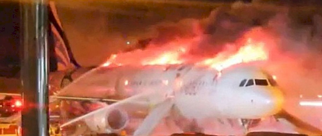Pesawat Air Busan Terbakar di Bandara Gimhae, 176 Penumpang Dievakuasi