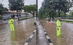 Imlek 2025, Sejumlah Wilayah di Jakarta Terendam  Banjir