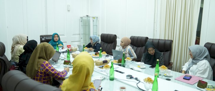 Rapat Bersama PKK, Dekranasda, dan Pokja Bunda PAUD Sulsel, Andi Indriaty Syaiful Minta Program Kerja Disinergikan dengan OPD