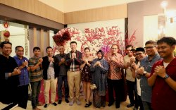 Momentum Imlek Rekatkan Hubungan Antar Umat Beragama, Danny Pomanto Silaturahmi ke Rumah Tokoh Tionghoa 