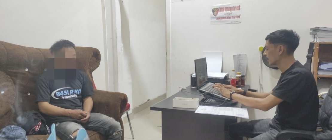 Personel Polsek Kelara Polres Jeneponto berhasil mengamankan seorang terduga pelaku rudapaksa terhadap anak di Kecamatan Rumbia, Kabupaten Jeneponto, yang terjadi pada hari Selasa, 28 Januari 2025, dini hari.
