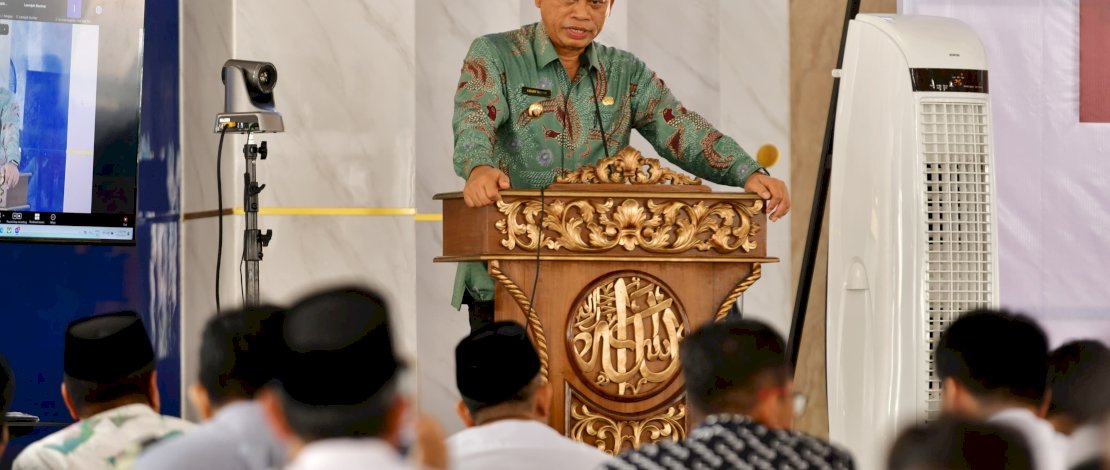 Prof Fadjry Djufry pada Peringatan Isra Mi'raj Tingkat Provinsi Sulsel, di Masjid Kubah 99 Asmaul Husna, Kota Makassar, Jumat, 31 Januari 2025. 