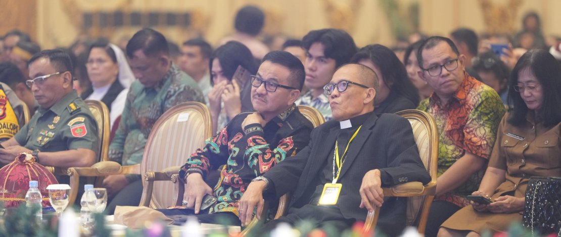 Sekretaris Daerah Provinsi Sulawesi Selatan Jufri Rahman menghadiri Perayaan Natal Oikumene Pemerintah, TNI, Polri, dan masyarakat Sulawesi Selatan Tahun 2025, yang digelar di Hotel Myko Makassar, Jumat, 31 Januari 2025.