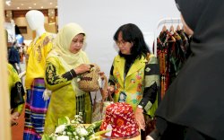 Kembali Berpartisipasi di INACRAFT 2025, Dekranasda Sulsel Tampilkan Produk Unggulan dari Kabupaten Kota