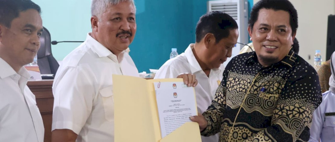 KPU Pinrang Tetapkan Andi Irwan Hamid-Sudirman Bungi sebagai Bupati dan Wakil Bupati Terpilih