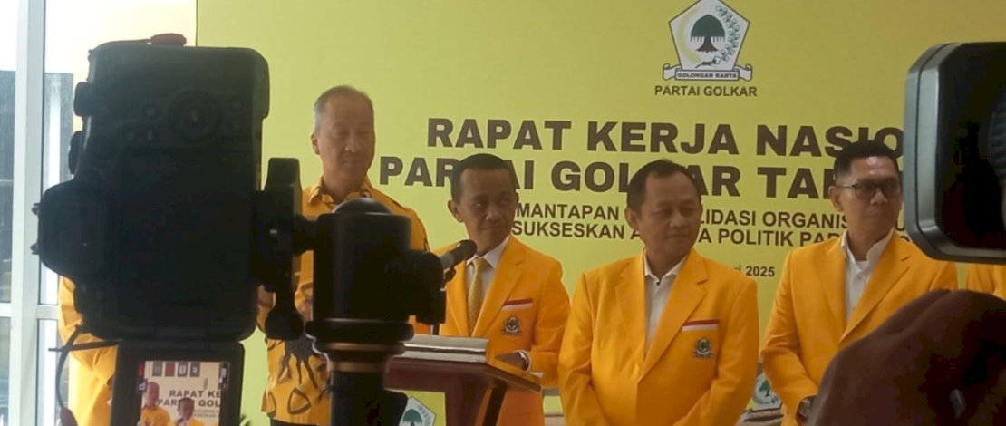 Golkar Gelar Rakornas Dukungan kepada Prabowo-Gibran Usai Bahlil Jadi Sorotan Publik Golkar Gelar Rakornas Dukungan kepada Prabowo-Gibran Usai Bahlil Jadi Sorotan Publik