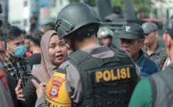 Eksekusi Sengketa Lahan  Ricuh, Diwarnai Aksi Lempar Batu