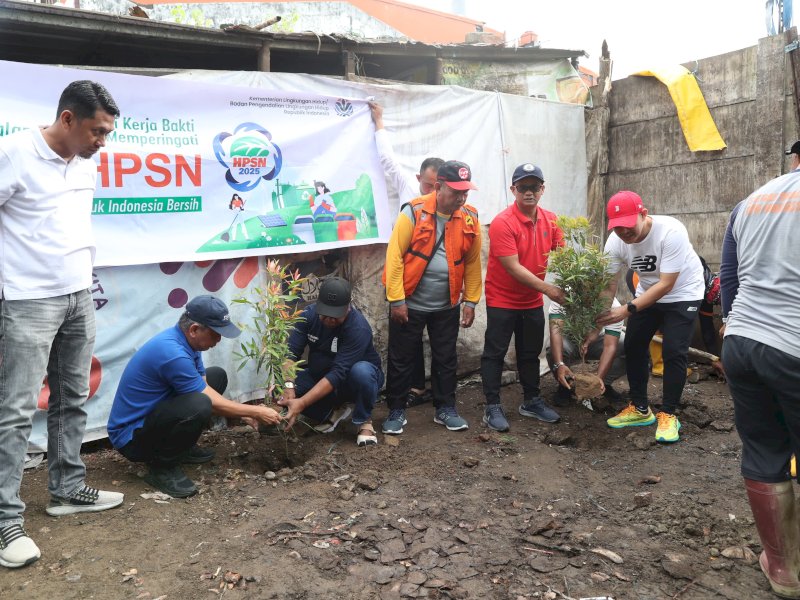 Rangkaian Peringatan Hari Peduli Sampah Nasional 2025,  Aksi Bersih di Pasar Panakukang Makassar