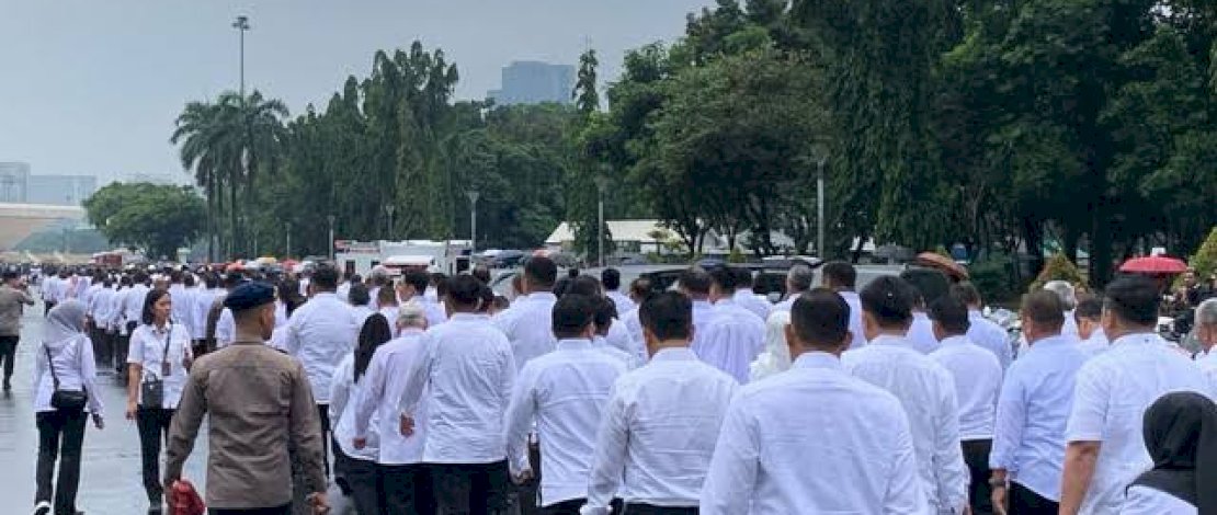 Ratusan Kepala Daerah Diguyur Hujan Saat Gladi Bersih Pelantikan 