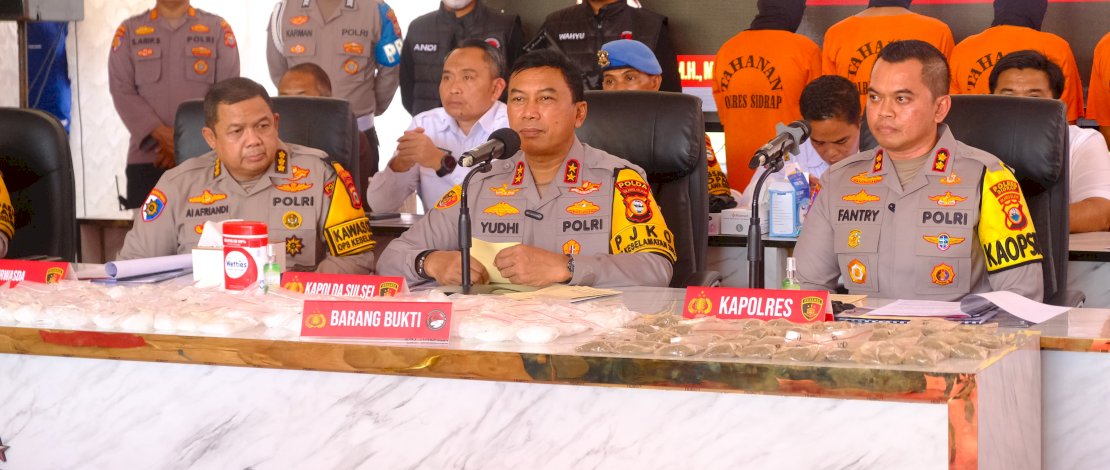 Polda Sulsel mengungkap kasus dugaan penyalahgunaan pupuk bersubsidi di Kabupaten Sidrap, Rabu, 19 Februari 2025. 