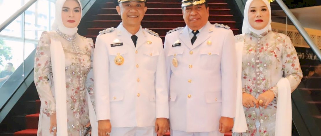 Presiden Republik Indonesia Prabowo Subianto secara resmi melantik pasangan Muh Natsir Ali dan Muhtar, menjadi Bupati dan Wakil Bupati Kepulauan Selayar periode 2025-2030. Presiden Republik Indonesia Prabowo Subianto secara resmi melantik pasangan Muh Natsir Ali dan Muhtar, menjadi Bupati dan Wakil Bupati Kepulauan Selayar periode 2025-2030.